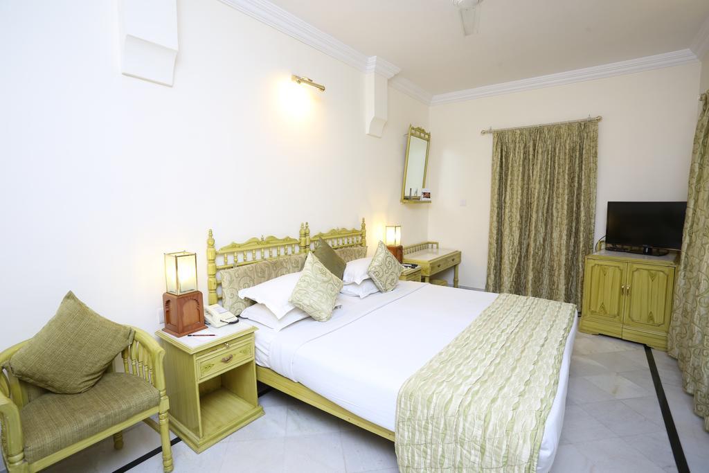 Garden Hotel - Heritage By Hrh Group Of Hotels Udaipur Exterior foto